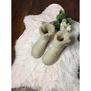 ❄️Uggs women Bailey button boots ❄️